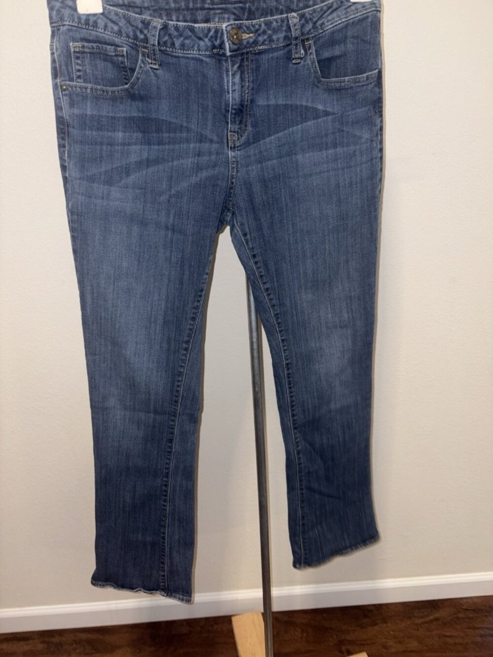 Simply Vera Vera Wang Boot Cut  Jeans Women Size 14 34X29 Stretch Denim